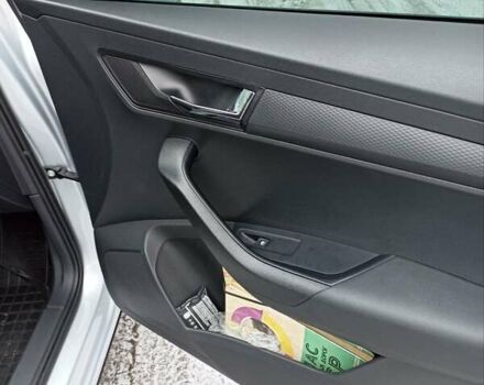 Серый Шкода Karoq, объемом двигателя 2 л и пробегом 70 тыс. км за 28000 $, фото 5 на Automoto.ua