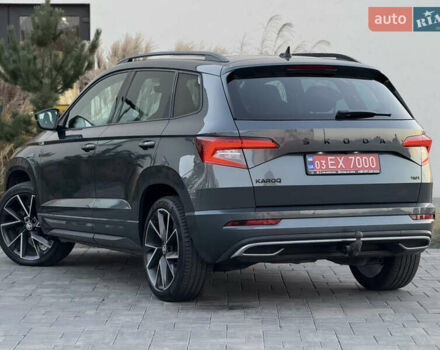 Серый Шкода Karoq, объемом двигателя 2 л и пробегом 165 тыс. км за 31300 $, фото 1 на Automoto.ua