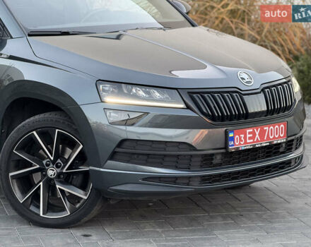 Серый Шкода Karoq, объемом двигателя 2 л и пробегом 165 тыс. км за 31300 $, фото 10 на Automoto.ua