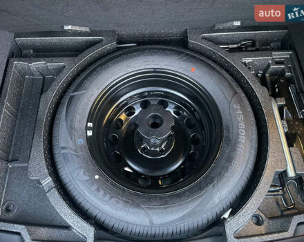 Сірий Шкода Karoq, об'ємом двигуна 1.4 л та пробігом 30 тис. км за 26900 $, фото 32 на Automoto.ua