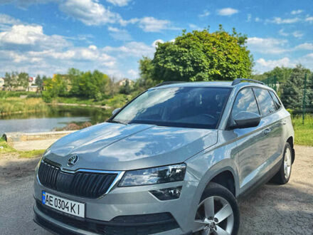 Шкода Karoq 2018 в Днепре (Днепропетровске) на Automoto.ua Серый Шкода Karoq, объемом двигателя 1.5 л и пробегом 150 тыс. км за 20000 $, фото 1 на Automoto.ua