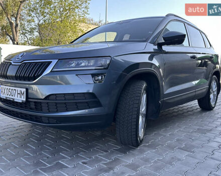 Сірий Шкода Karoq, об'ємом двигуна 1.5 л та пробігом 67 тис. км за 22200 $, фото 1 на Automoto.ua