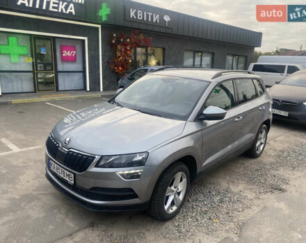Серый Шкода Karoq, объемом двигателя 1.5 л и пробегом 41 тыс. км за 16900 $, фото 1 на Automoto.ua