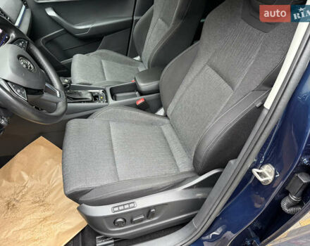 Синій Шкода Karoq, об'ємом двигуна 2 л та пробігом 110 тис. км за 26000 $, фото 19 на Automoto.ua