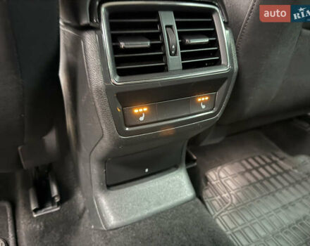 Синій Шкода Karoq, об'ємом двигуна 2 л та пробігом 110 тис. км за 26000 $, фото 16 на Automoto.ua