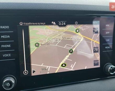 Синий Шкода Karoq, объемом двигателя 1.4 л и пробегом 111 тыс. км за 22500 $, фото 2 на Automoto.ua