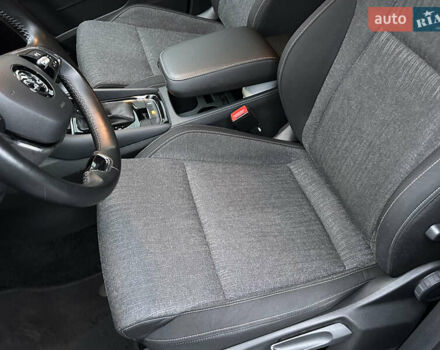 Синий Шкода Karoq, объемом двигателя 1.4 л и пробегом 57 тыс. км за 23999 $, фото 16 на Automoto.ua