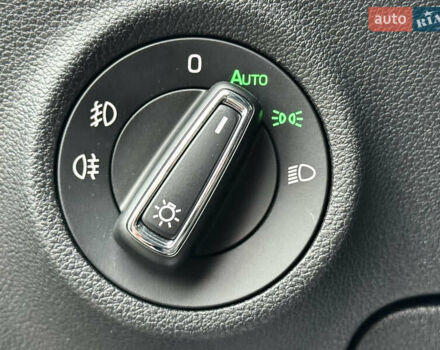 Синий Шкода Karoq, объемом двигателя 1.4 л и пробегом 19 тыс. км за 23999 $, фото 36 на Automoto.ua