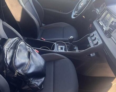 Синій Шкода Karoq, об'ємом двигуна 1.97 л та пробігом 28 тис. км за 27500 $, фото 7 на Automoto.ua