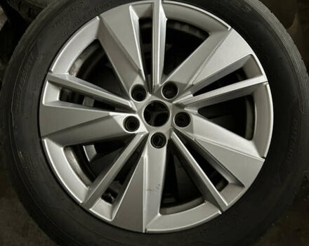 Синій Шкода Karoq, об'ємом двигуна 1.4 л та пробігом 40 тис. км за 26500 $, фото 32 на Automoto.ua