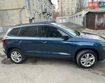 Синий Шкода Karoq, объемом двигателя 1.4 л и пробегом 25 тыс. км за 23200 $, фото 1 на Automoto.ua