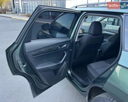 Зелений Шкода Karoq, об'ємом двигуна 1.4 л та пробігом 45 тис. км за 22500 $, фото 19 на Automoto.ua