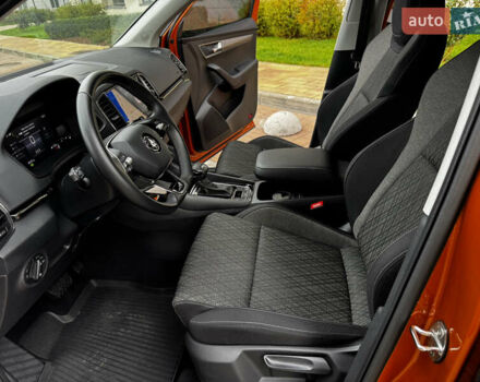 Помаранчевий Шкода Karoq, об'ємом двигуна 1.4 л та пробігом 8 тис. км за 25900 $, фото 13 на Automoto.ua