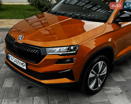 Шкода Karoq 2024 в Киеве на Automoto.ua Оранжевый Шкода Karoq, объемом двигателя 1.4 л и пробегом 8 тыс. км за 26500 $, фото 2 на Automoto.ua
