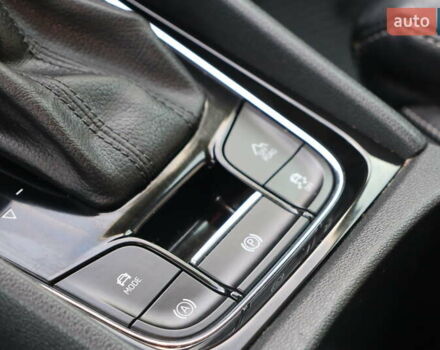 Белый Шкода Kodiaq, объемом двигателя 2 л и пробегом 228 тыс. км за 26200 $, фото 24 на Automoto.ua