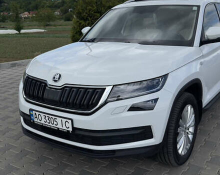 Белый Шкода Kodiaq, объемом двигателя 1.97 л и пробегом 205 тыс. км за 25999 $, фото 1 на Automoto.ua