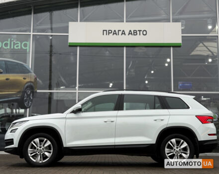 Белый Шкода Kodiaq, объемом двигателя 2 л и пробегом 174 тыс. км за 24100 $, фото 1 на Automoto.ua
