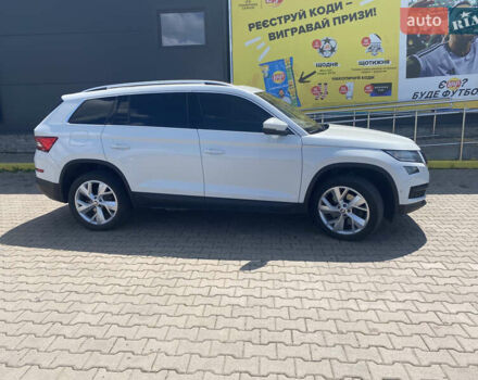 Белый Шкода Kodiaq, объемом двигателя 1.97 л и пробегом 270 тыс. км за 24000 $, фото 12 на Automoto.ua