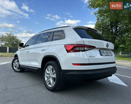 Білий Шкода Kodiaq, об'ємом двигуна 1.97 л та пробігом 187 тис. км за 24999 $, фото 58 на Automoto.ua