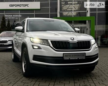 Білий Шкода Kodiaq, об'ємом двигуна 1.97 л та пробігом 152 тис. км за 26500 $, фото 6 на Automoto.ua