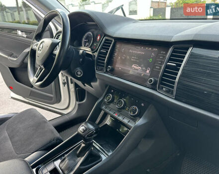 Білий Шкода Kodiaq, об'ємом двигуна 1.97 л та пробігом 187 тис. км за 24999 $, фото 17 на Automoto.ua