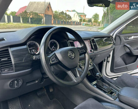 Білий Шкода Kodiaq, об'ємом двигуна 1.97 л та пробігом 187 тис. км за 24999 $, фото 30 на Automoto.ua