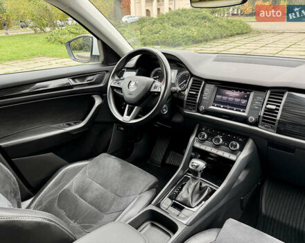 Білий Шкода Kodiaq, об'ємом двигуна 1.98 л та пробігом 125 тис. км за 23800 $, фото 22 на Automoto.ua