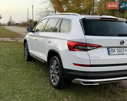 Белый Шкода Kodiaq, объемом двигателя 1.97 л и пробегом 146 тыс. км за 28500 $, фото 6 на Automoto.ua
