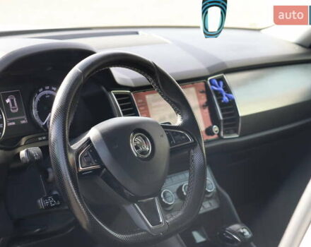 Белый Шкода Kodiaq, объемом двигателя 2 л и пробегом 228 тыс. км за 26200 $, фото 23 на Automoto.ua