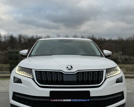 Белый Шкода Kodiaq, объемом двигателя 1.97 л и пробегом 184 тыс. км за 25900 $, фото 8 на Automoto.ua