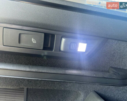 Белый Шкода Kodiaq, объемом двигателя 1.97 л и пробегом 205 тыс. км за 25999 $, фото 16 на Automoto.ua