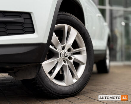 Белый Шкода Kodiaq, объемом двигателя 2 л и пробегом 174 тыс. км за 24100 $, фото 2 на Automoto.ua