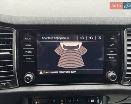 Білий Шкода Kodiaq, об'ємом двигуна 2 л та пробігом 240 тис. км за 21950 $, фото 26 на Automoto.ua