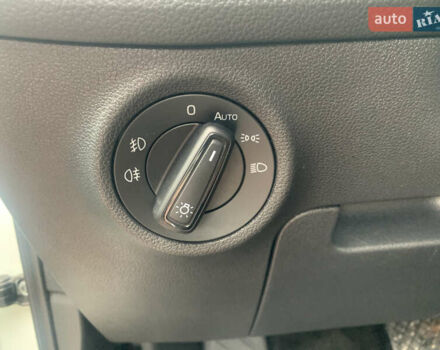 Белый Шкода Kodiaq, объемом двигателя 2 л и пробегом 244 тыс. км за 21950 $, фото 24 на Automoto.ua