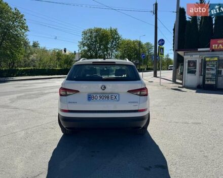 Білий Шкода Kodiaq, об'ємом двигуна 1.97 л та пробігом 65 тис. км за 31000 $, фото 4 на Automoto.ua