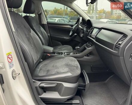 Шкода Kodiaq 2017 в Киеве на Automoto.ua Белый Шкода Kodiaq, объемом двигателя 1.98 л и пробегом 213 тыс. км за 19950 $, фото 13 на Automoto.ua