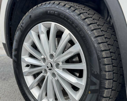 Белый Шкода Kodiaq, объемом двигателя 1.97 л и пробегом 184 тыс. км за 25900 $, фото 38 на Automoto.ua