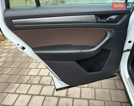 Білий Шкода Kodiaq, об'ємом двигуна 2 л та пробігом 240 тис. км за 21950 $, фото 14 на Automoto.ua