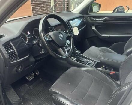 Білий Шкода Kodiaq, об'ємом двигуна 1.97 л та пробігом 277 тис. км за 27000 $, фото 9 на Automoto.ua
