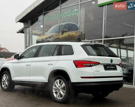 Белый Шкода Kodiaq, объемом двигателя 1.97 л и пробегом 174 тыс. км за 24100 $, фото 2 на Automoto.ua