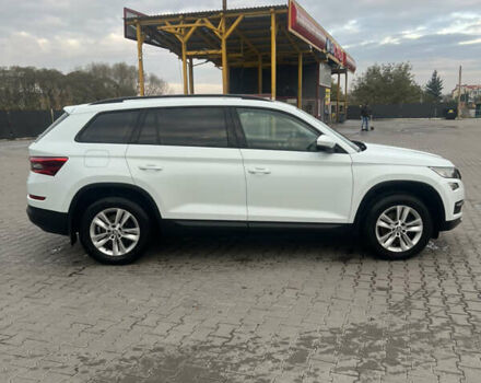 Білий Шкода Kodiaq, об'ємом двигуна 1.97 л та пробігом 239 тис. км за 23500 $, фото 2 на Automoto.ua