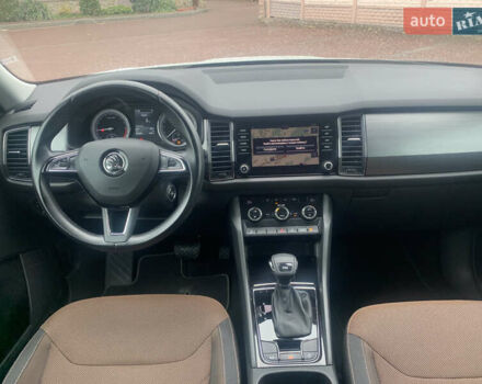 Белый Шкода Kodiaq, объемом двигателя 2 л и пробегом 244 тыс. км за 21950 $, фото 27 на Automoto.ua