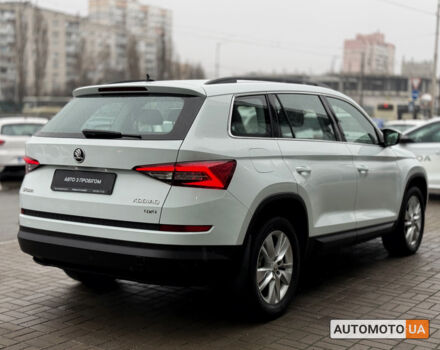 Белый Шкода Kodiaq, объемом двигателя 2 л и пробегом 174 тыс. км за 24100 $, фото 7 на Automoto.ua