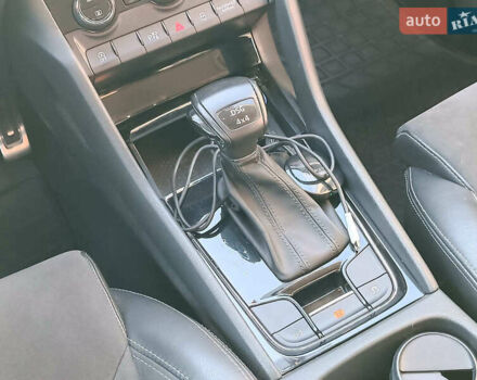 Білий Шкода Kodiaq, об'ємом двигуна 2 л та пробігом 125 тис. км за 29790 $, фото 14 на Automoto.ua