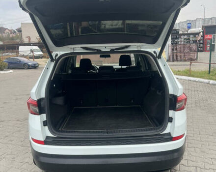Білий Шкода Kodiaq, об'ємом двигуна 1.97 л та пробігом 239 тис. км за 23500 $, фото 17 на Automoto.ua