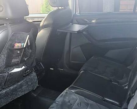 Белый Шкода Kodiaq, объемом двигателя 1.97 л и пробегом 125 тыс. км за 29000 $, фото 9 на Automoto.ua