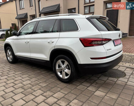 Білий Шкода Kodiaq, об'ємом двигуна 2 л та пробігом 240 тис. км за 21950 $, фото 7 на Automoto.ua