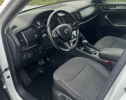 Білий Шкода Kodiaq, об'ємом двигуна 1.97 л та пробігом 239 тис. км за 23500 $, фото 9 на Automoto.ua