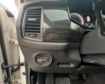 Белый Шкода Kodiaq, объемом двигателя 1.97 л и пробегом 101 тыс. км за 27000 $, фото 1 на Automoto.ua