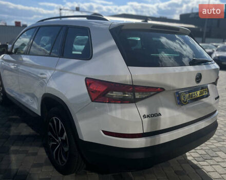 Белый Шкода Kodiaq, объемом двигателя 1.97 л и пробегом 310 тыс. км за 25500 $, фото 4 на Automoto.ua